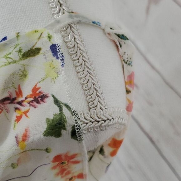 💐 IJeans by Buffalo Flirty Floral Blouse, Large 💐 - Picture 4 of 8
